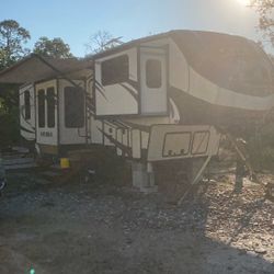 2016 Forest river Sierra 377FLIK