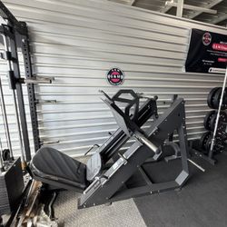 New Commercial 45° Leg Press / Hack Squat / Vertical Leg Press – New in Box 📦 $1,700