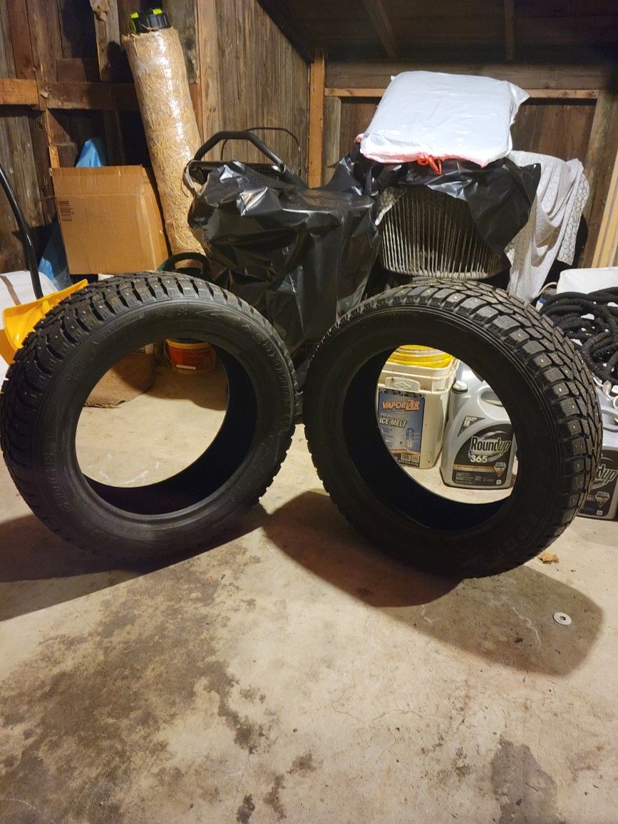 Sumitomo Studded Snow Tires 215 55R17 94T