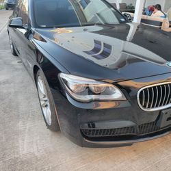 2013 BMW 750i With 28 K Miles Only 