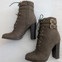 Suede Boots / Booties