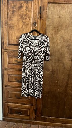 Women’s Dress Small