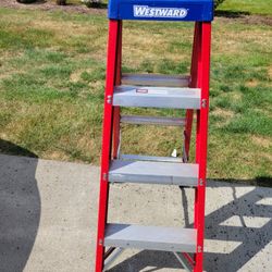 4 Foot Fiberglass Ladder