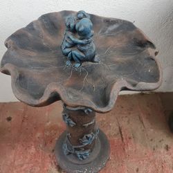 New Frog Bird Bath 