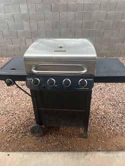 Gas grill and full tank of gas