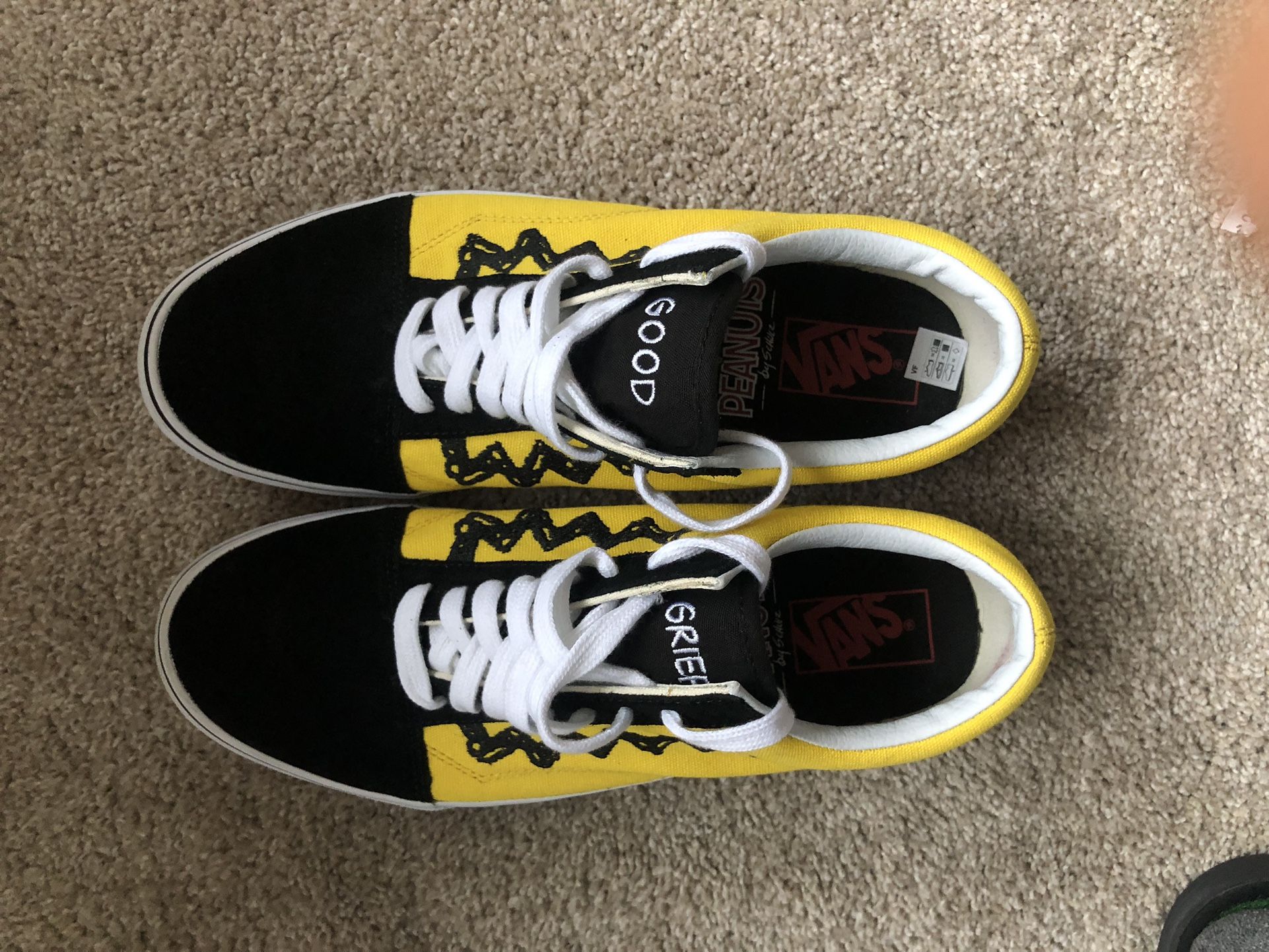 RARE VANS OLD SKOOL x PEANUTS “CHARLIE BROWN”