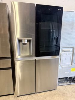 Refrigerator LG Side by Side Instaview used like new