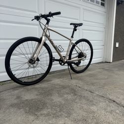 Liv Hybrid 700C – Medium – Hydraulic Disc – Ready to Ride 