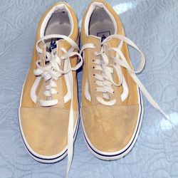 VANS Old Skool Shoes. Men's 7.0 Women's 8.5