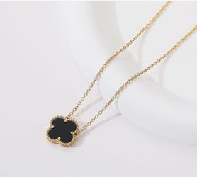 Clover Pendant Necklace 18K Gold Plated Four Leaf Clover Necklaces
