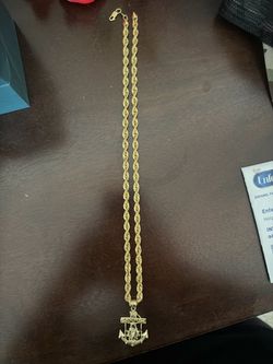 10k Gold chain with Pendant