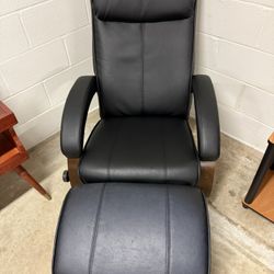 Chair And Foot Ottoman 