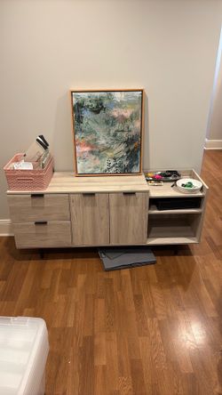 Entry way table