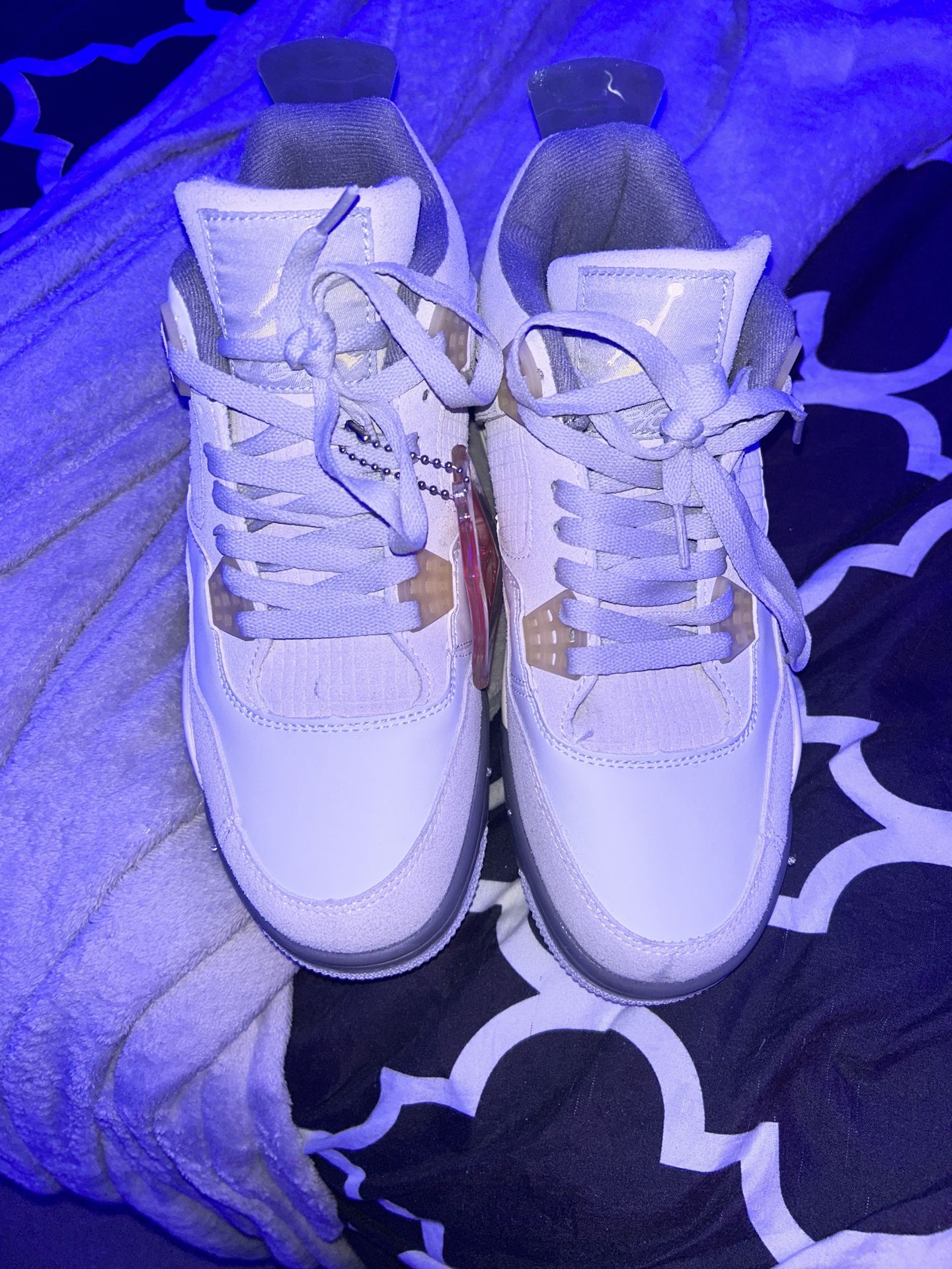 Air Jordan 4 Retro SE Craft Photon Dust