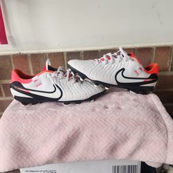 Soccer Cleat Tiempos 