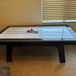 Air Hockey Table