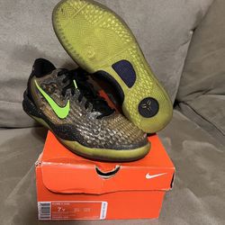 Rare Authentic Nike Kobe 8 Black Electric Green Size 7 Youth, Not Undefeated, Grinch, Chaos, Bruce Li