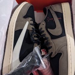 Travis Scott Low Top 1’s Size 10