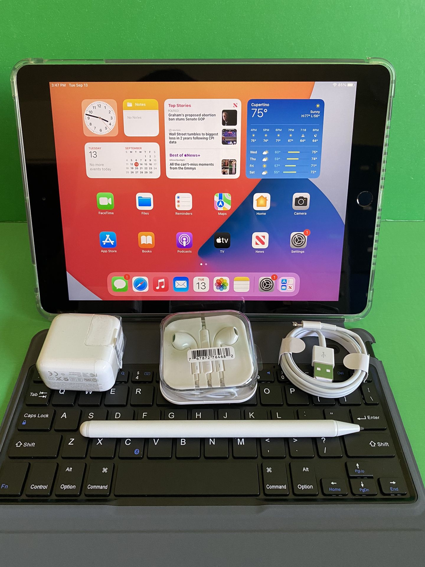 128GB Apple IPad 6th Generation (9.7” Retina / Touch ID / iOS 15/ 2018 model) with Keyboard pen & Accessories (Apple Pencil compatible)