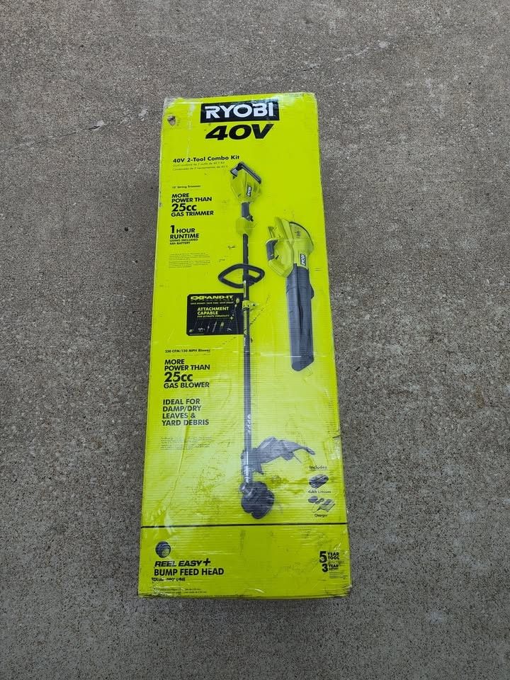 NEW RYOBI RY40CK201K 40V Attachment Capable 15" Trimmer & Blower Combo Kit w/4Ah Battery & Charger