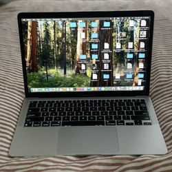 Apple MacBook Air Apple M1  - Lightly Used:)