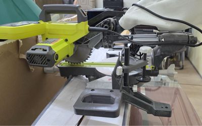 Ryobi Sliding Compound Miter Saw