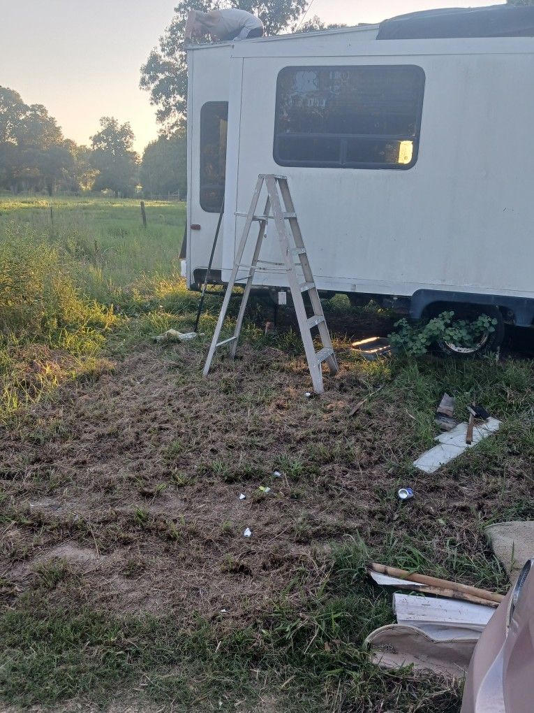 2003 Hitchhiker 2 Fith Wheel Camper 35' for Sale in Spring, TX - OfferUp