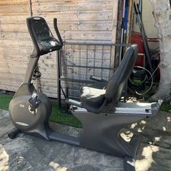 FREE-Vision Fitness R2250 Recumbent Exercise Bike