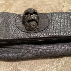 J ENNIFER   LOPEZ BOUGHT THIS PURSE AND SPOKE ABOUT IT IN AN ARTICLE TWO WEEKS AGO Thumbnail