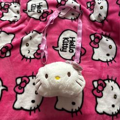 hello kitty mini purse <3 