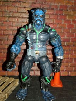 Beast high-tech X-Men Classiscs action figure