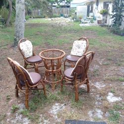 Kitchen Table And Chairs 