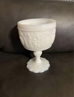Preowned Vintage 1960’s white milk glass goblet  footed/pedestal bowl compote/candy dish