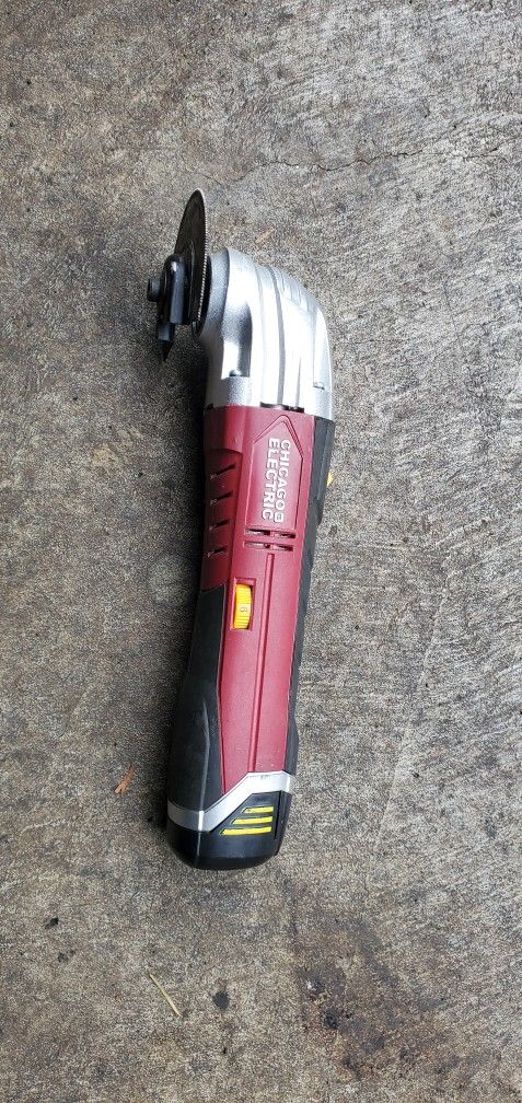 Multitool Chicago Electric