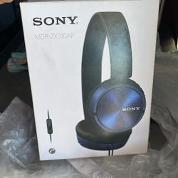 Headphones 