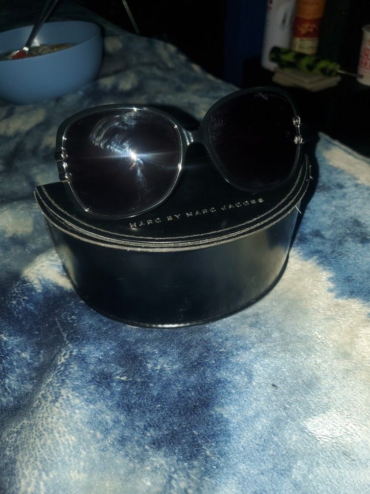 Marc Jacob's Oversized Sunglasses