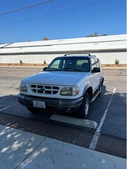 1999 Ford Explorer