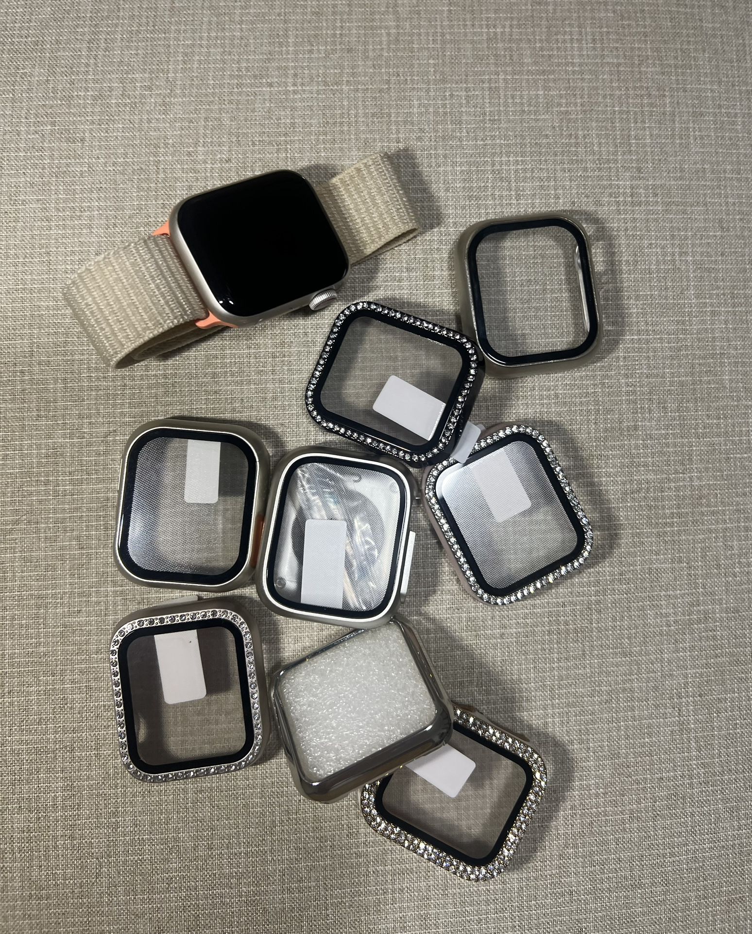 Apple Watch SE 2nd Gen (GPS + Cellular) 40mm - Starlight With Free Watch Covers