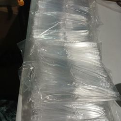 New 10 Packages of Clear Plastic Knives. 100 pcs each bags. 1000 total.