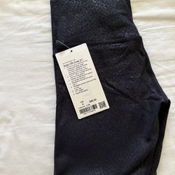 4 Lululmon Pants NEW WITH TAGS - Size  4 & 6 - See description