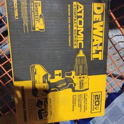 Dewalt 20v Atomic Hammerdrill Kit 
