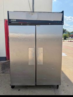 Commercial Refrigerator / Refrigerador Commercial