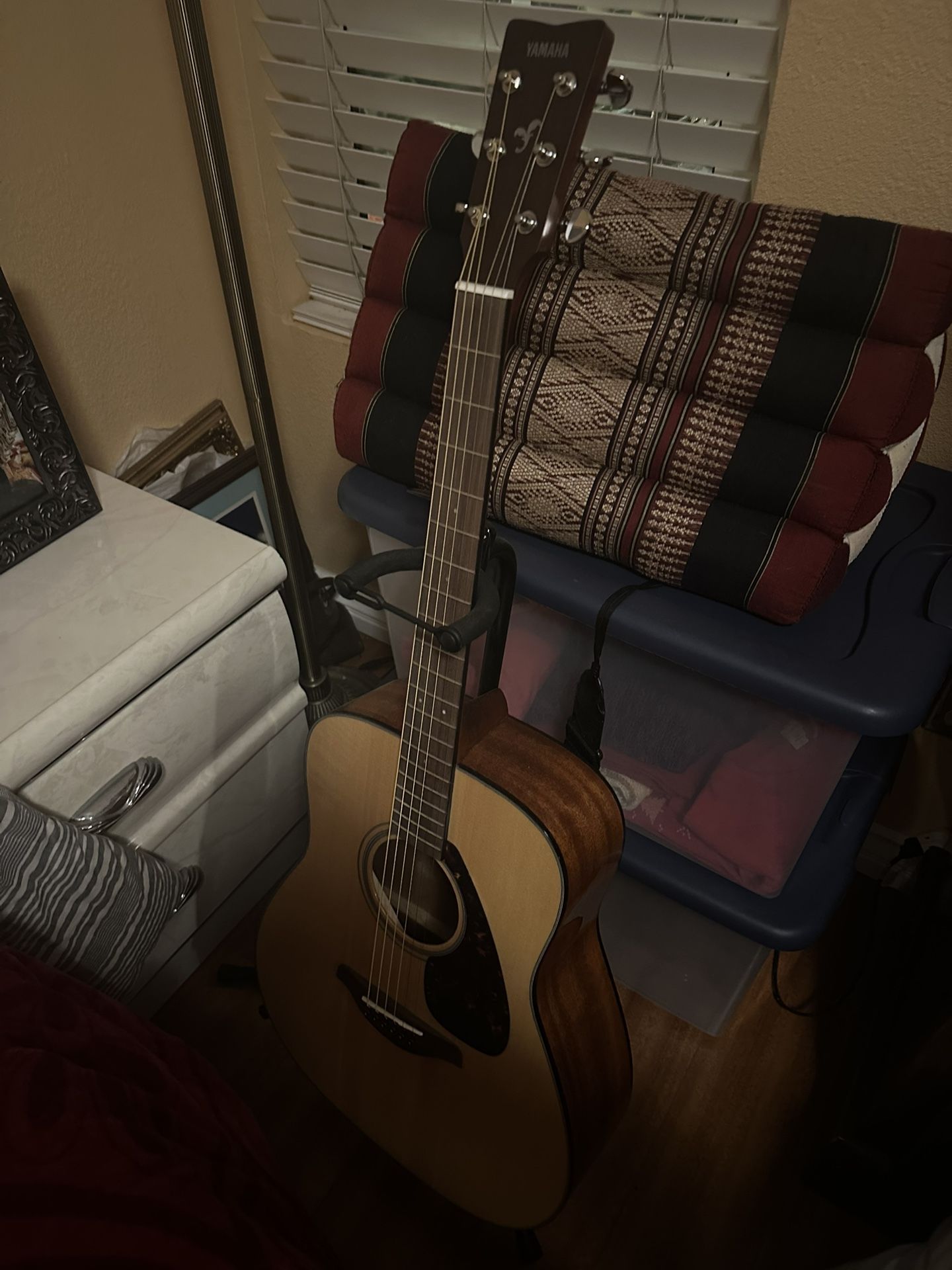 Yamaha FG800 Acoustic Guitar