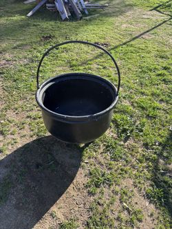 Metal Cauldron Planter
