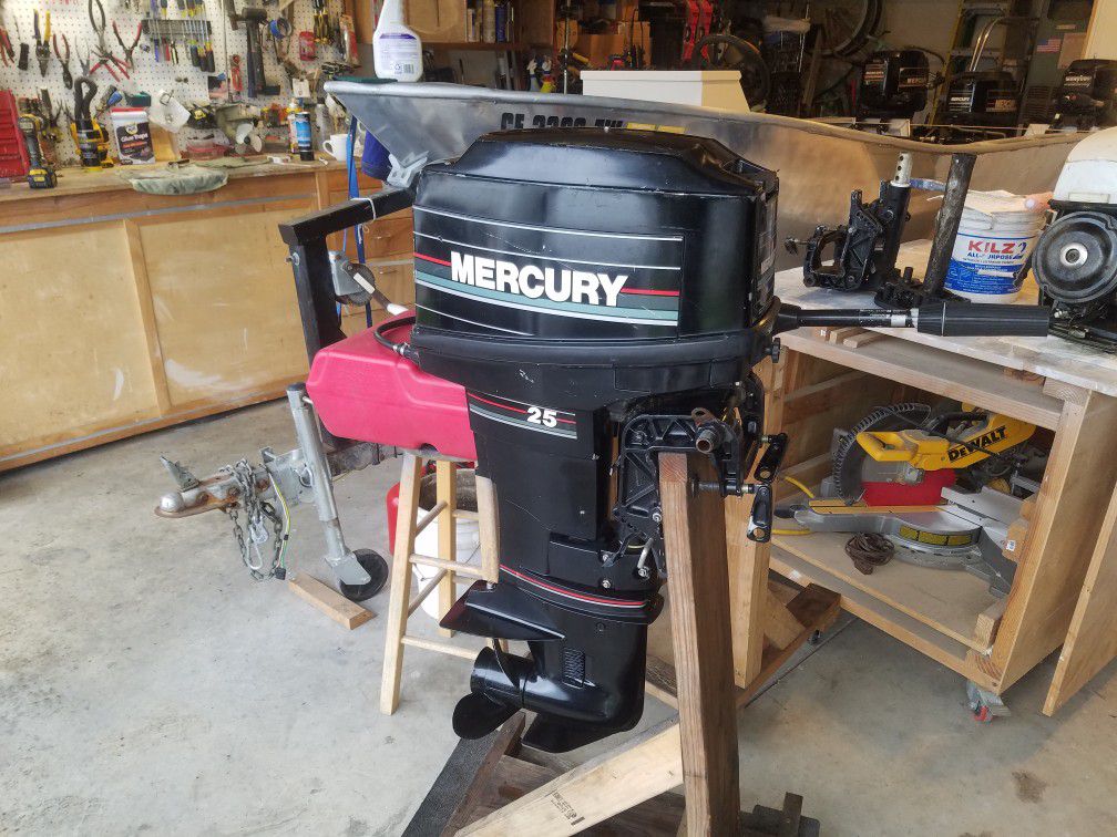 Mercury 25hp outboard motor