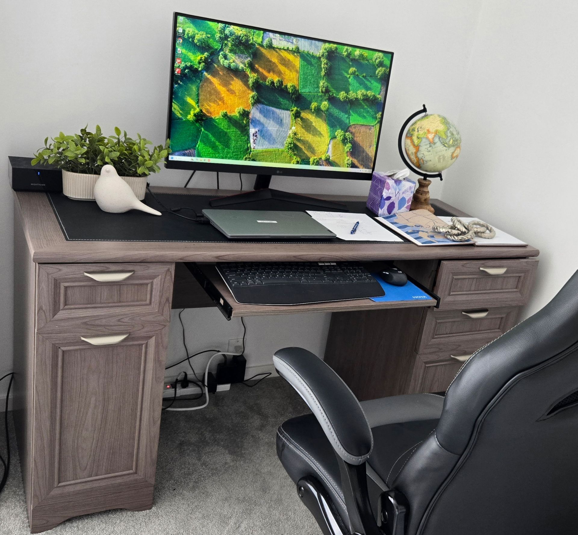 Realspace Magellan 59" computer desk