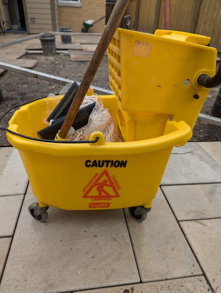 Harper 8 Gal Bucket Yellow