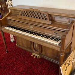 Kimball piano