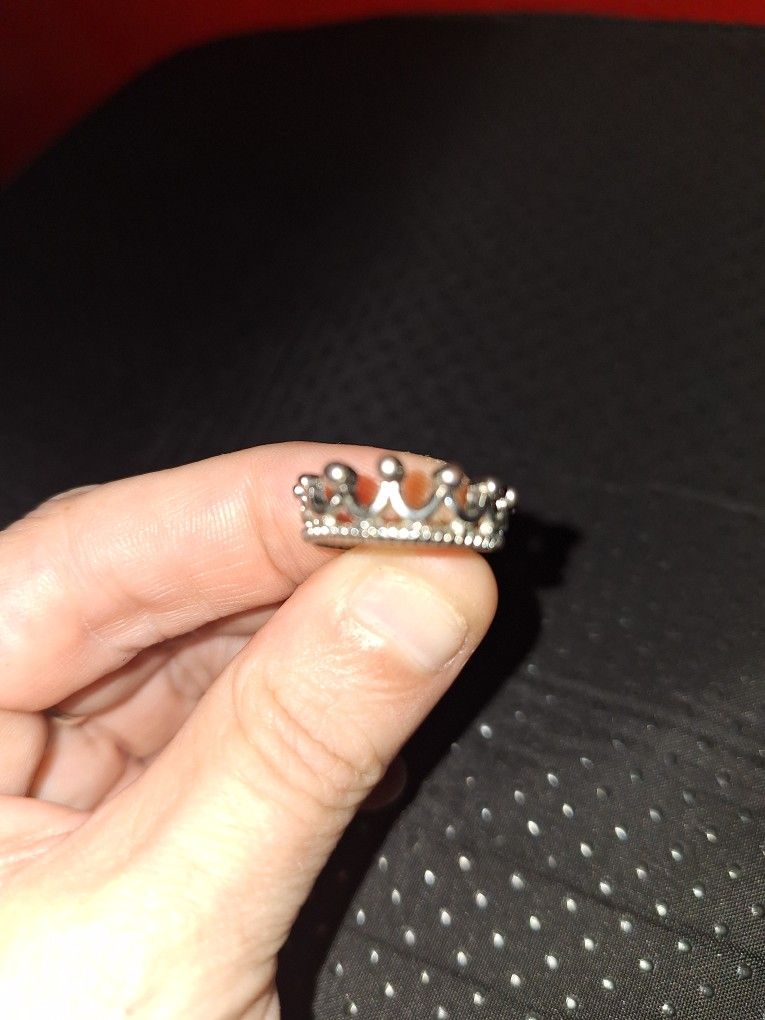 Crown Ring Size 4
