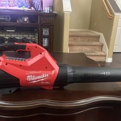 Milwaukee M18 Fuel Blower